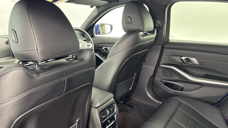 BMW 3 Series 330i M Sport 4dr Step Auto [Pro Pack] Petrol Saloon